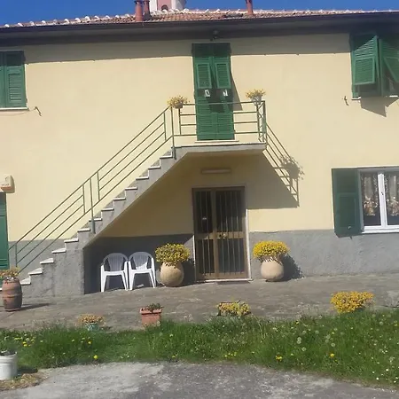 Il Pergolo Bed and Breakfast Carro